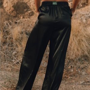 Daily Drills “Silky Resort Pants” BRAND NEW, STILL IN BAG! ✨